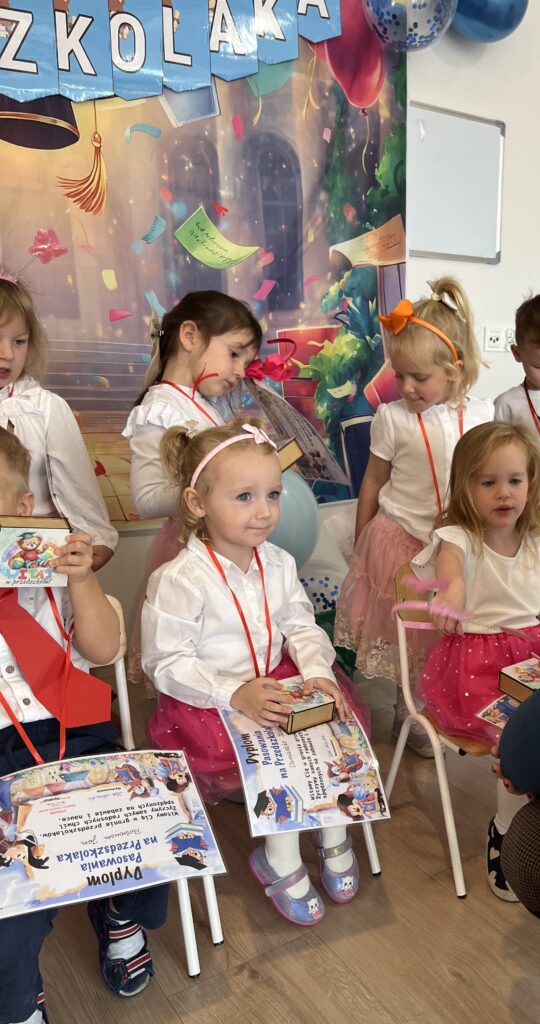 Zdjęcie grupy przedszkolnej